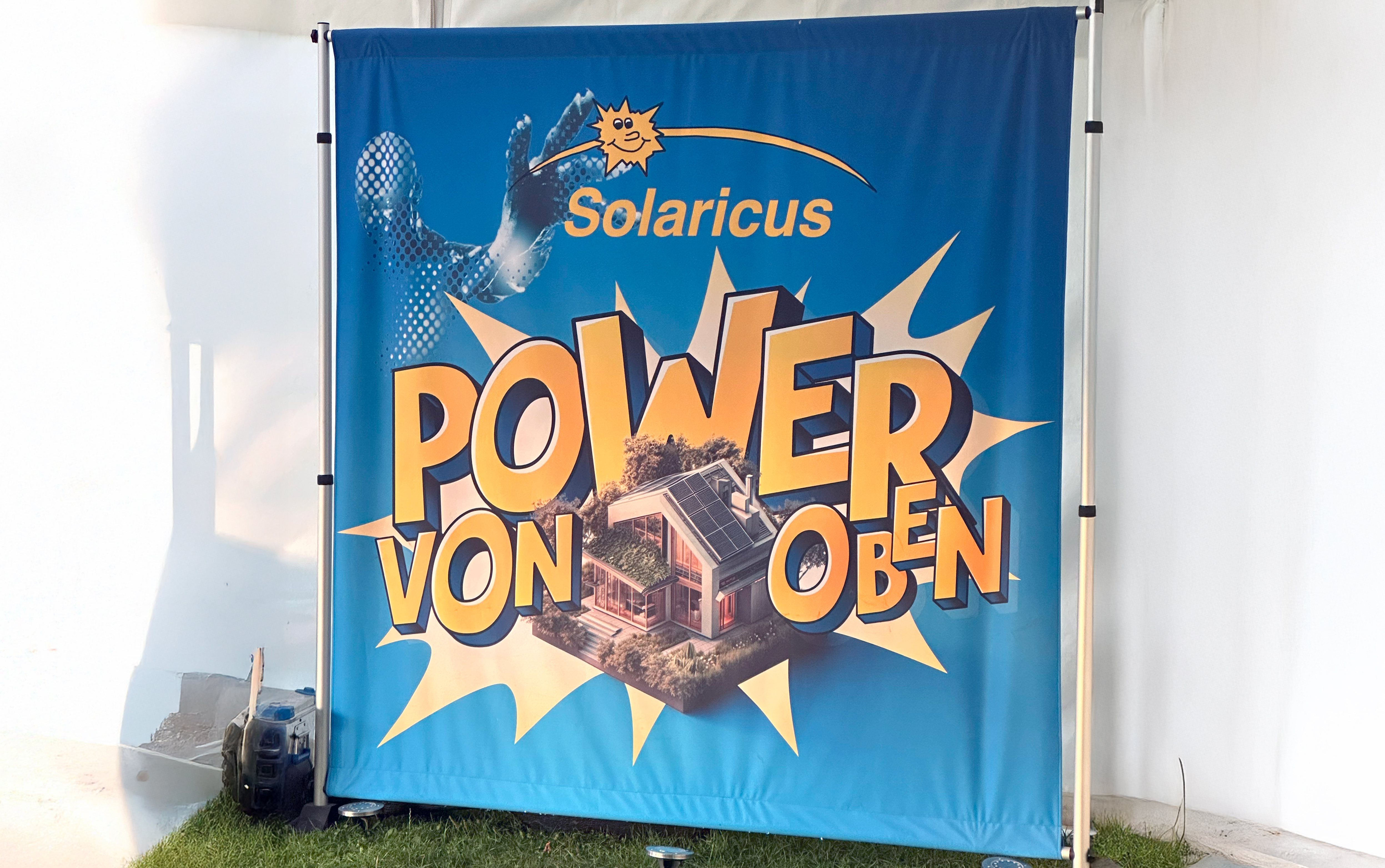 Maus und Elefant entdekcen Solarstrom